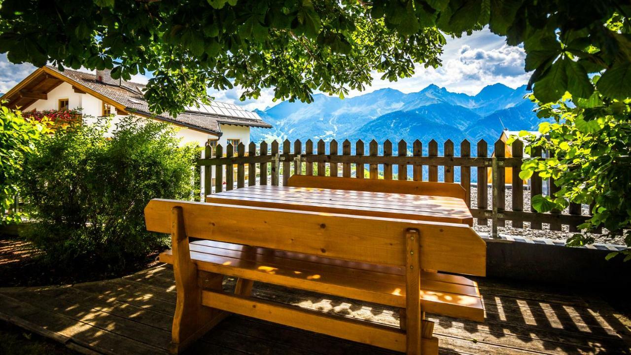 Alpenheimat Laurschhof Hotel Fiss Exterior photo